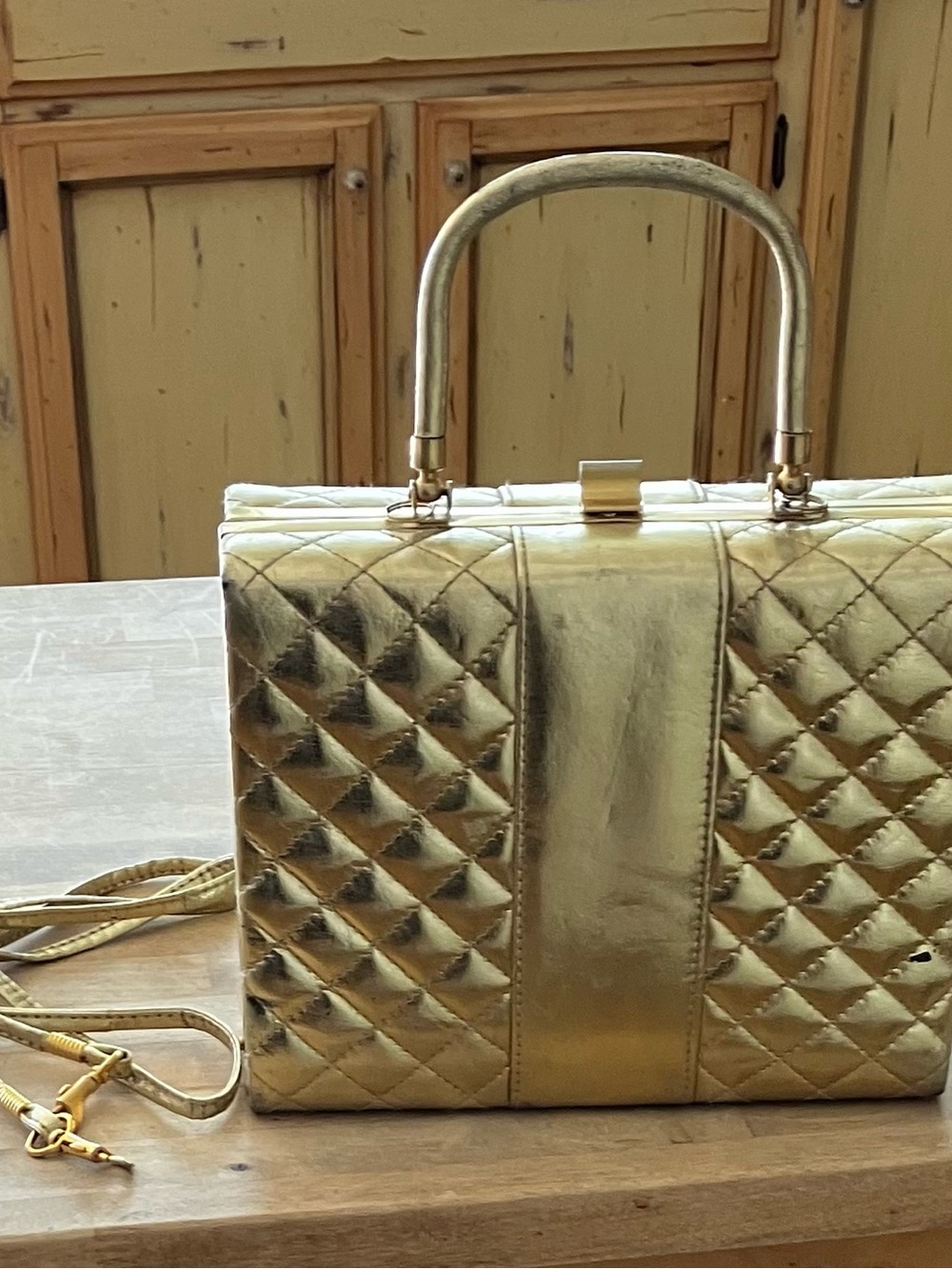 Vintage Metallic Quilted Top-Handle purse Bag - Gold